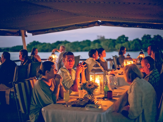 ZAMBEZI RIVER CRUISE EXPERIENCE