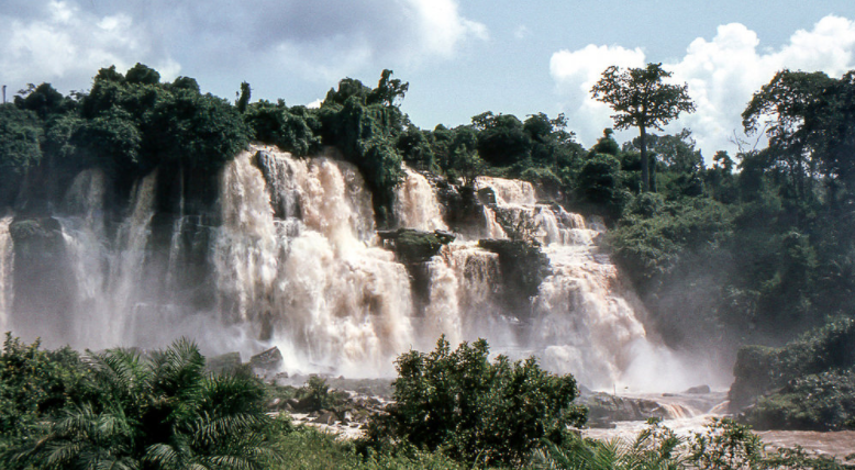 Bangui C.A.R. Comprehensive Day Tour: City, Culture, River, and Around