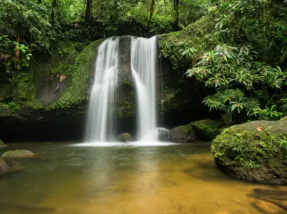 Canyons and Waterfalls - Amazon 3 Days