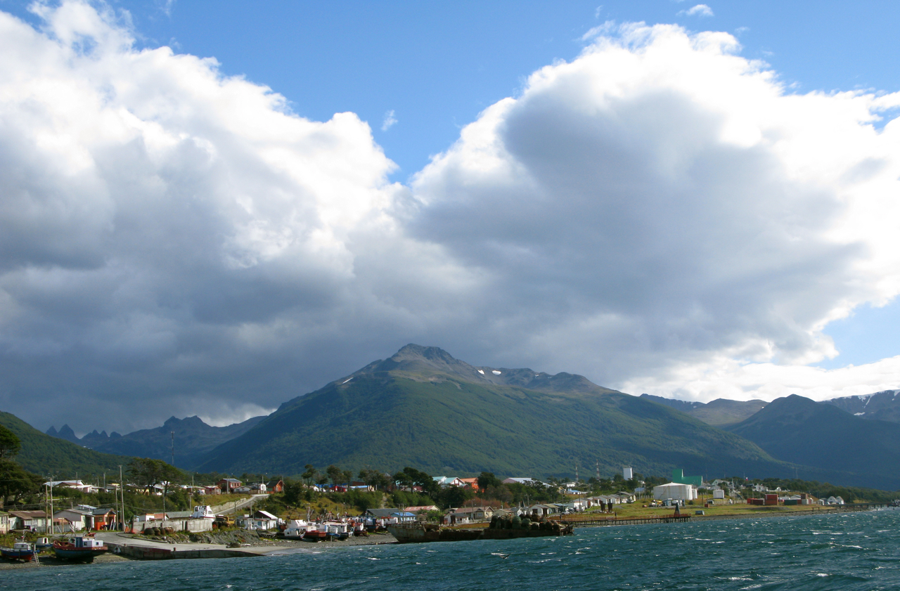 Puerto Williams - Ushuaia - Helicopter Transfer 