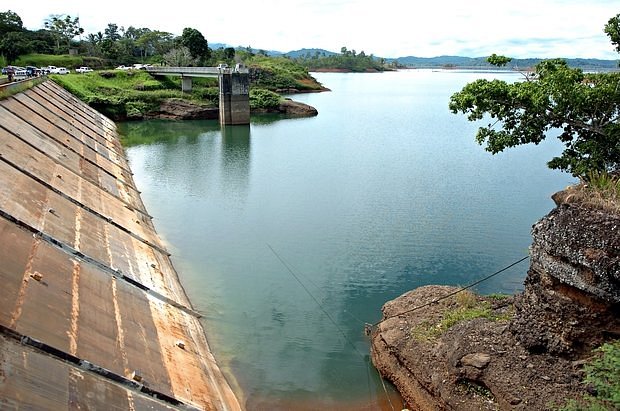 Day Tour from Port Moresby - Lake Sirinumu