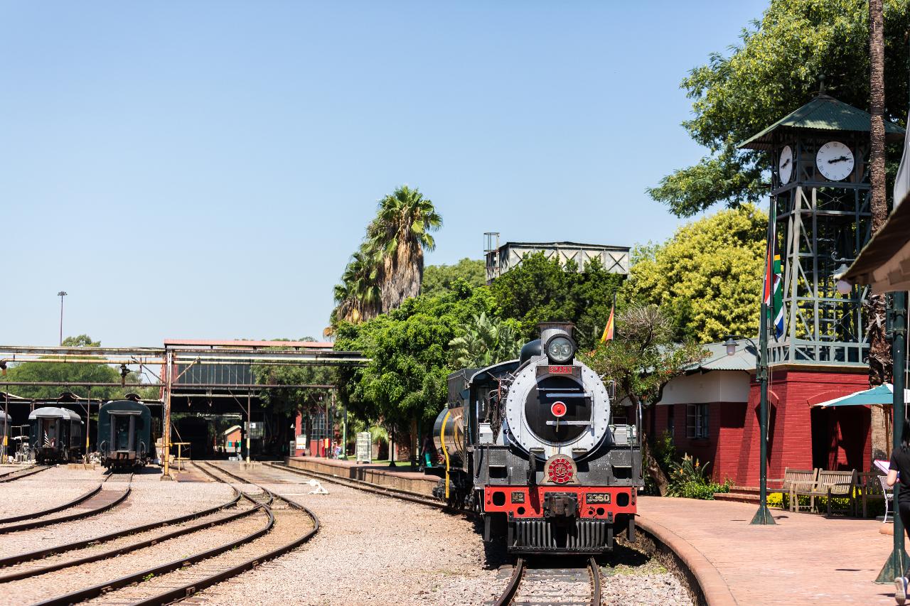 Trail of Two Oceans - 15 Day East to West Africa Adventure by Rail
