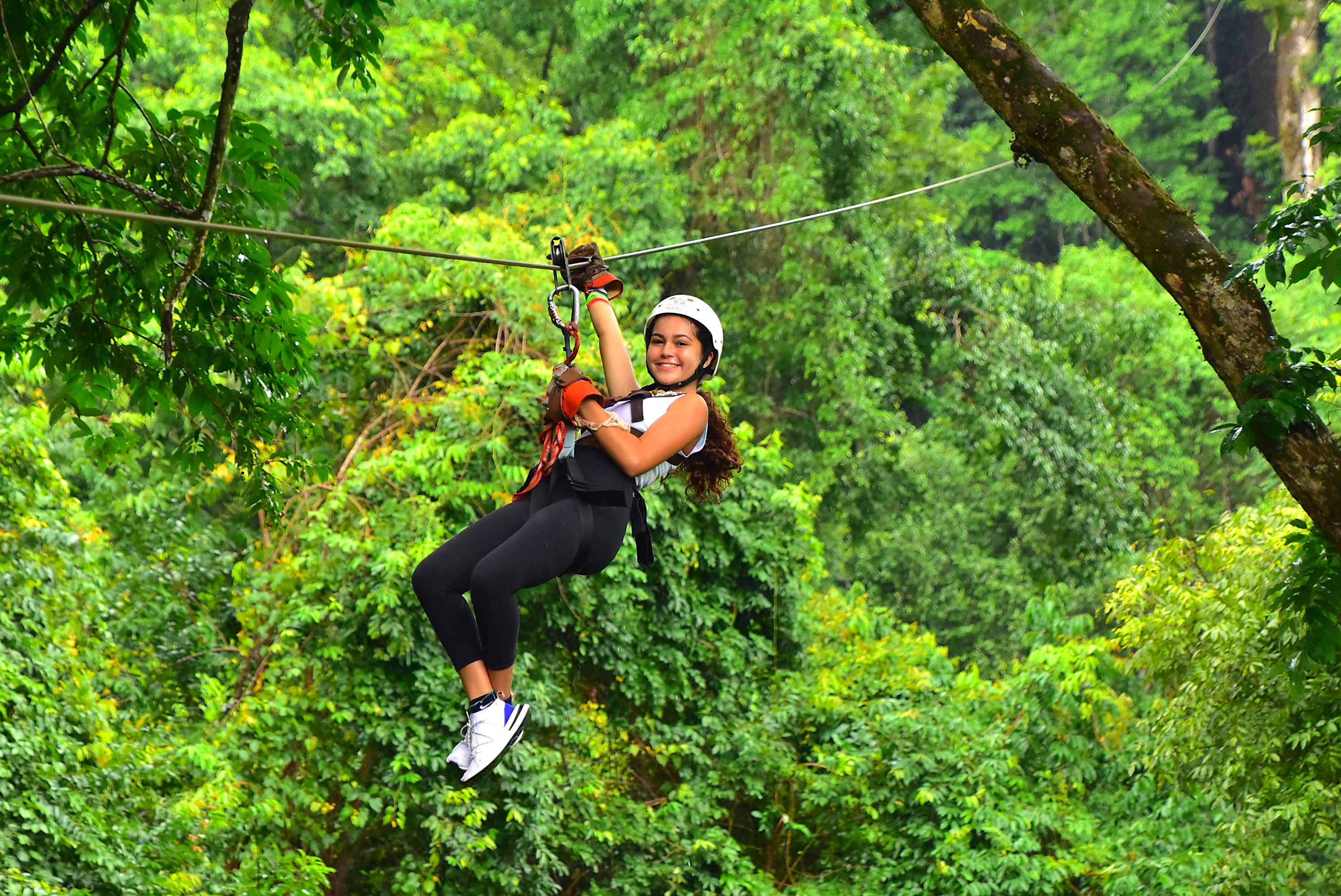 ZIP LINE TOUR AT VISTA LOS SUENOS CROA - Vista Los Sueños Adventure ...