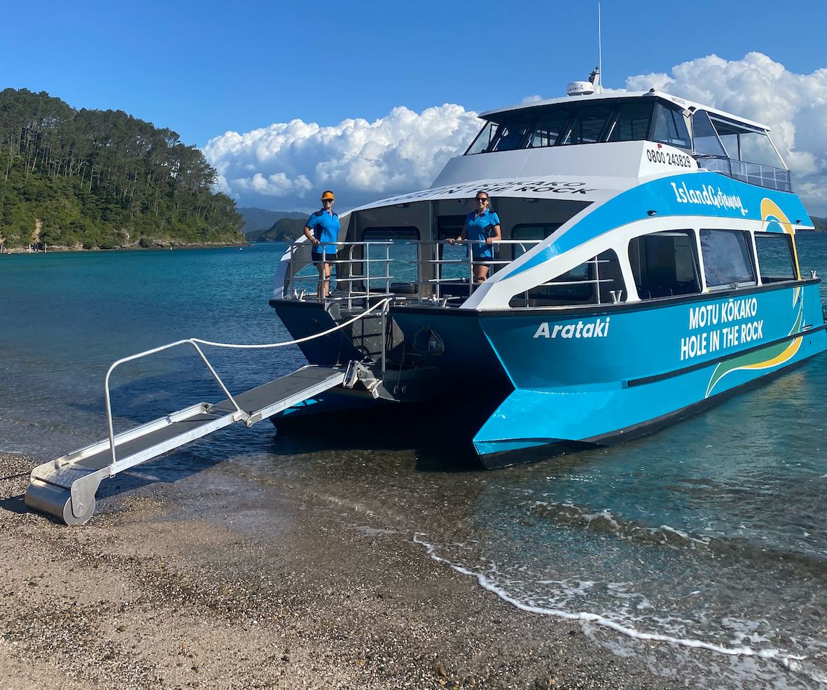 Bay of Islands Day Cruise & Island Tour // 4.5 Hours