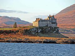 Discover Duart Castle