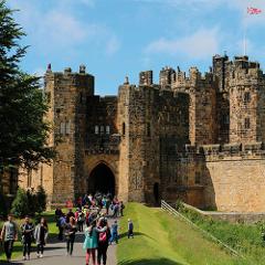 Alnwick, Bamburgh & Holy Island