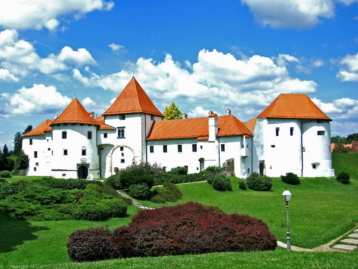 Varaždin and Trakošćan Castle Day Trip from Zagreb