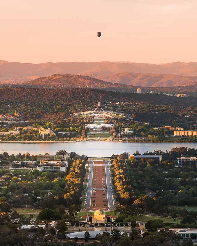 Private Canberra Day Tour