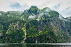 Queenstown to Te Anau via Milford Sound with Cruise (Small Group, Carbon Neutral)