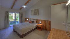 Norfolk Island Holiday Package: Daydreamers Apartment