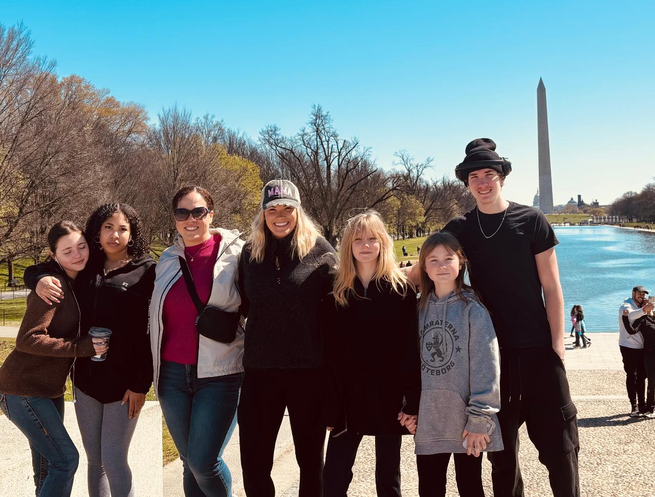 Monumental Private Day Tour of Washington DC - Up to 12 Guests - 9:00 AM - 1:00 PM