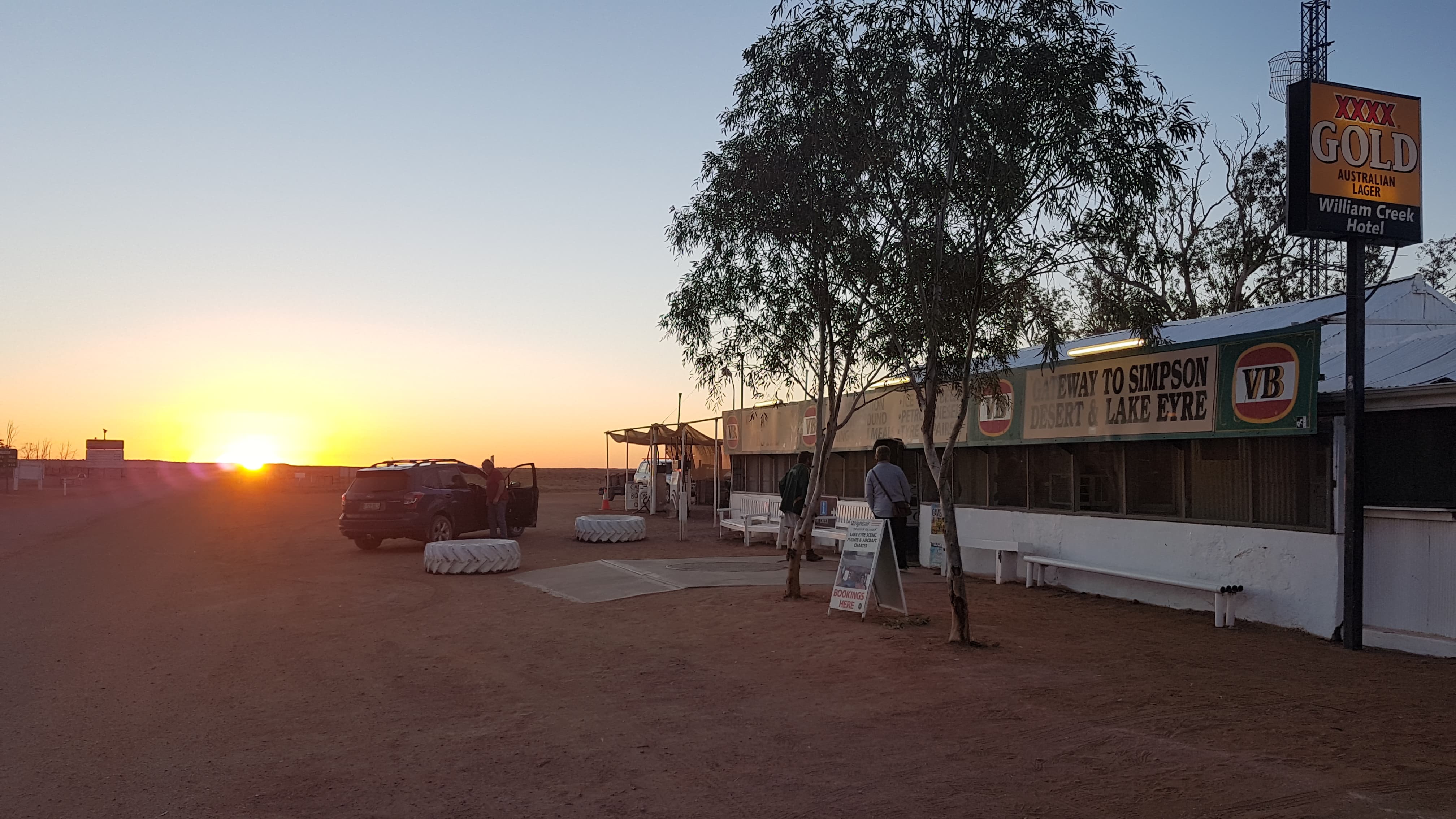 Lake Eyre and Uluru Air Adventure