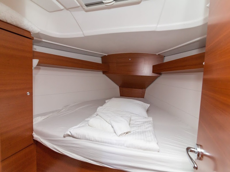 Skippered Dufour 335 for up to 9 persons