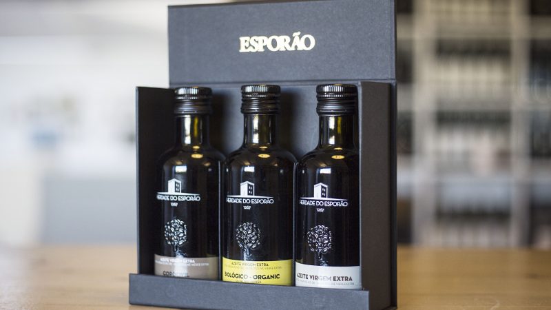 Three Extra Virging Olive Oils Tasting with bread