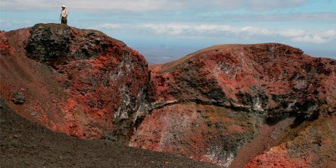 84925148b8ea4b4292f3f0ecbee7e09bSierra_Negra_Galapagos
