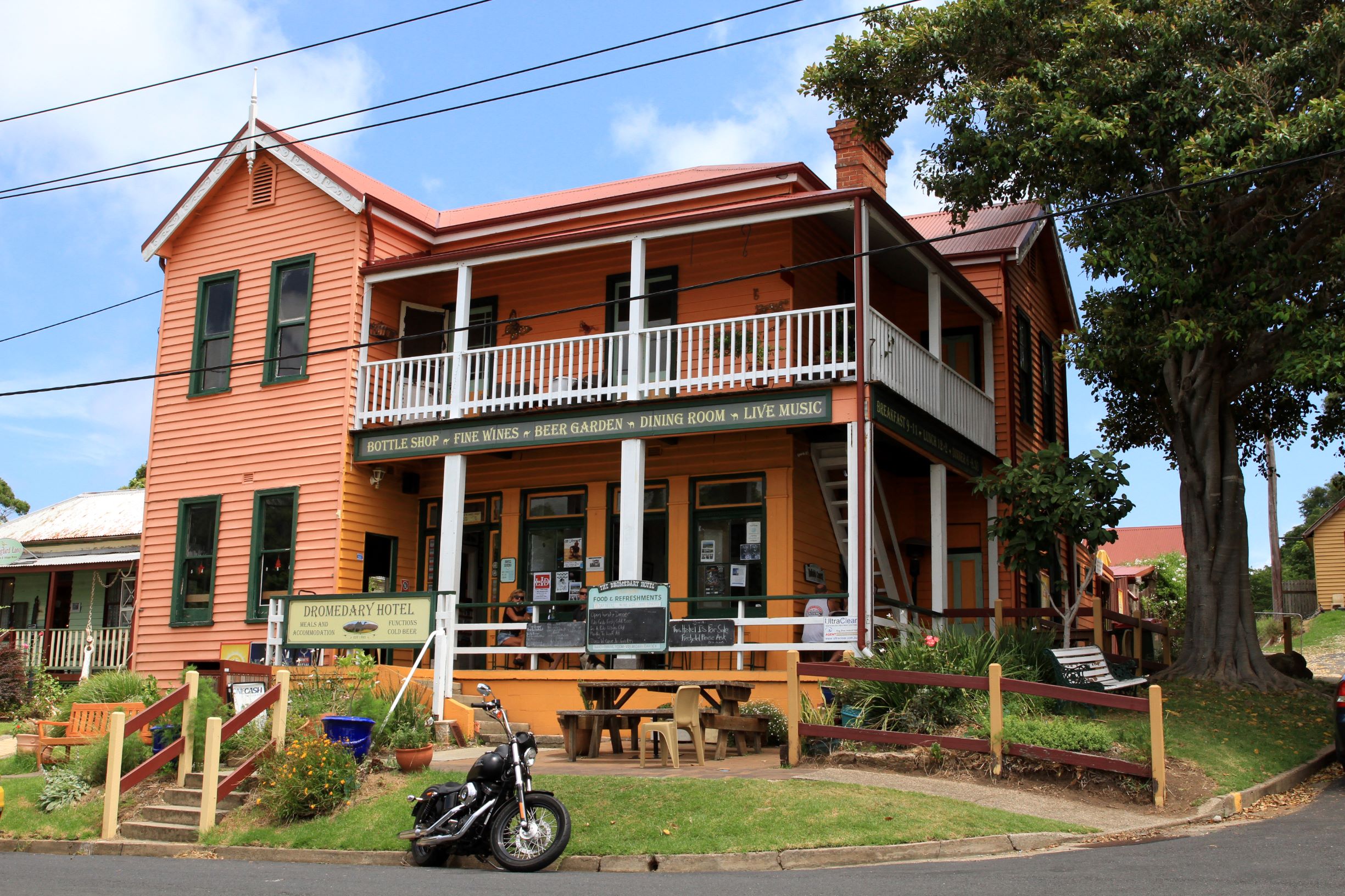 SELF GUIDED E-BIKE TOUR - PEDAL TO PRODUCE SERIES - NAROOMA TO TILBA VALLEY WINERY & ALE HOUSE VIA CENTRAL TILBA AND MYSTERY BAY  4 Hour E-Bike Hire with return transfers