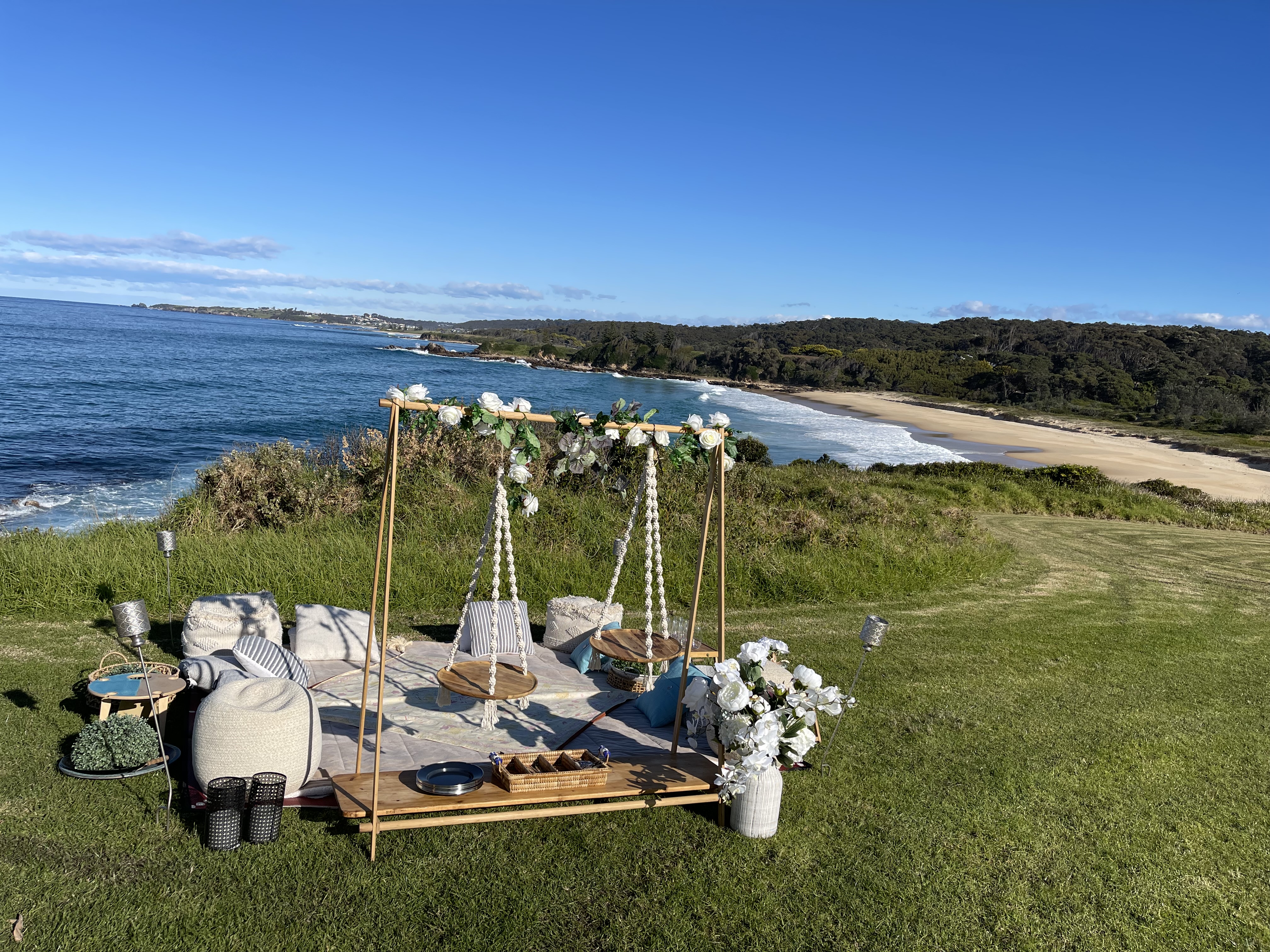 POP UP OUTDOOR PICNIC EXPERIENCE - Perfect for special occasions.