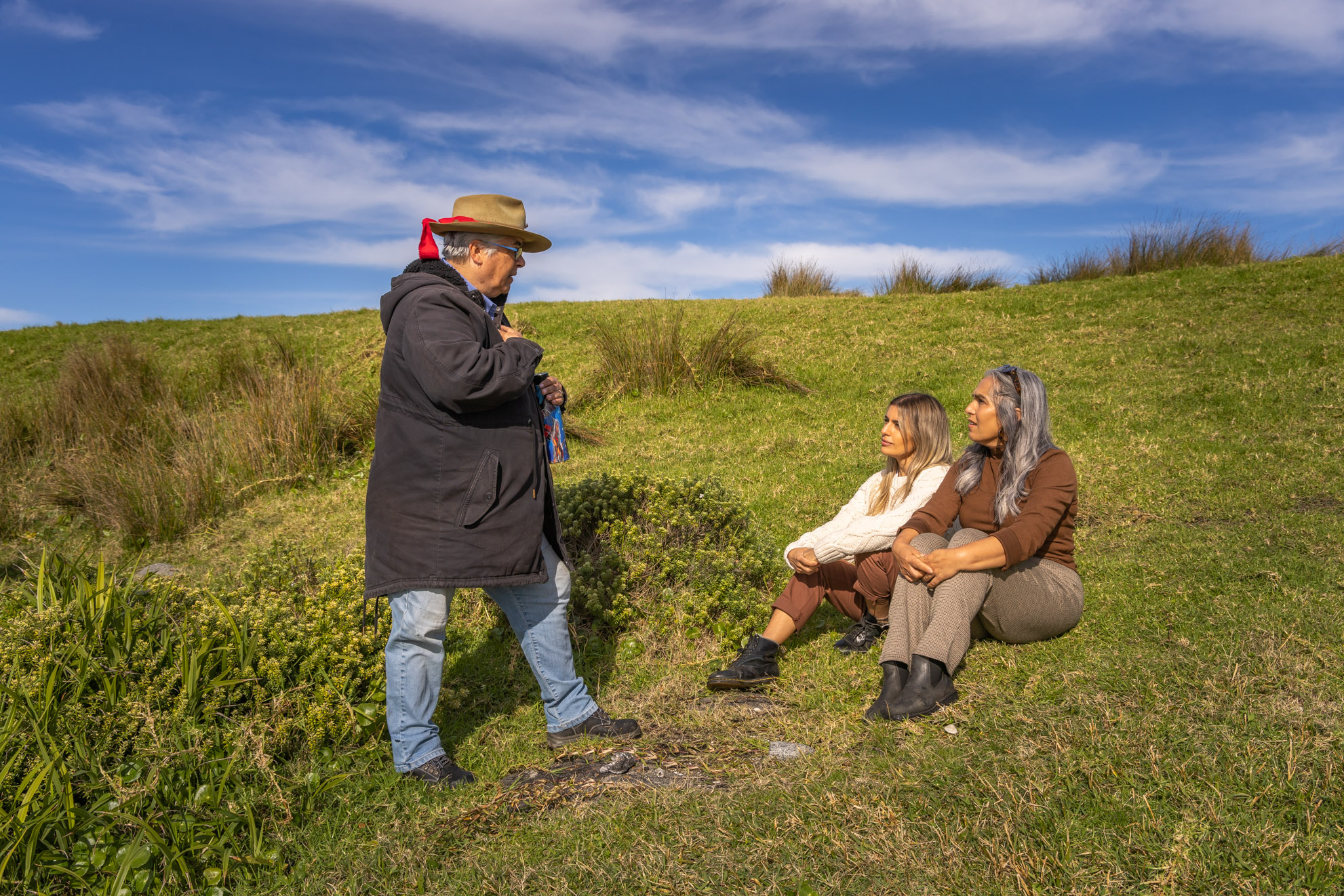 WELCOME TO COUNTRY - BUSH TUCKER & BUSH MEDICINE CULTURAL WALK WITH YUIN KNOWLEDGE HOLDER  FOLLOWED BY LUNCH AT THE PICKLED OCTOPUS RESTAURANT TUROSS HEAD