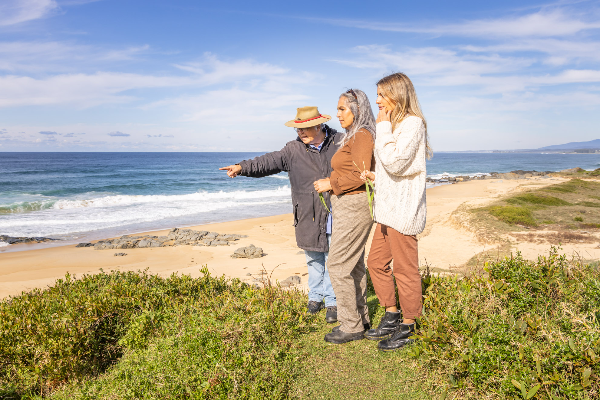 WELCOME TO COUNTRY - BUSH TUCKER & BUSH MEDICINE CULTURAL WALK WITH YUIN KNOWLEDGE HOLDER  FOLLOWED BY LUNCH AT THE PICKLED OCTOPUS RESTAURANT TUROSS HEAD