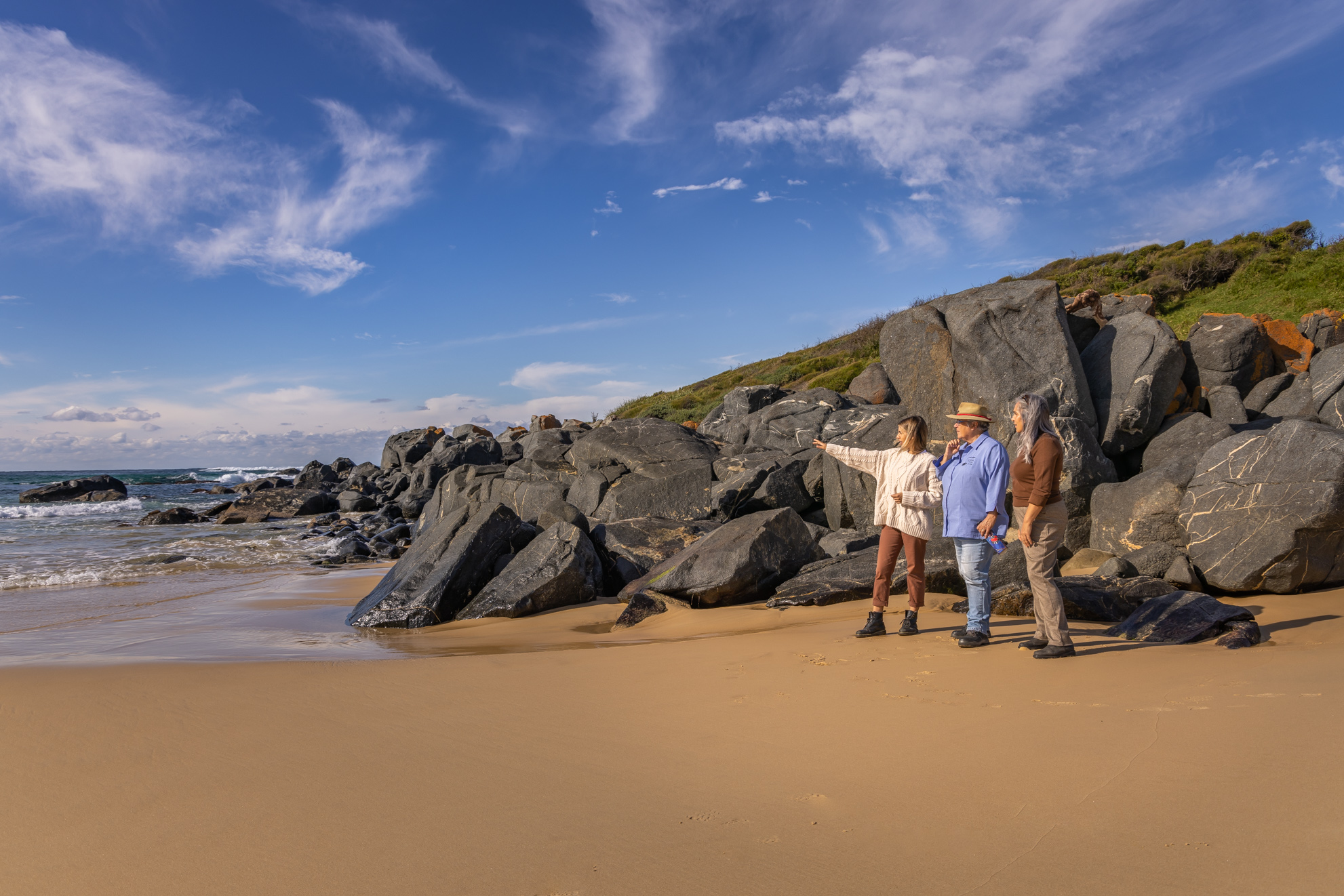 WELCOME TO COUNTRY - BUSH TUCKER & BUSH MEDICINE CULTURAL WALK WITH YUIN KNOWLEDGE HOLDER  FOLLOWED BY LUNCH AT THE PICKLED OCTOPUS RESTAURANT TUROSS HEAD
