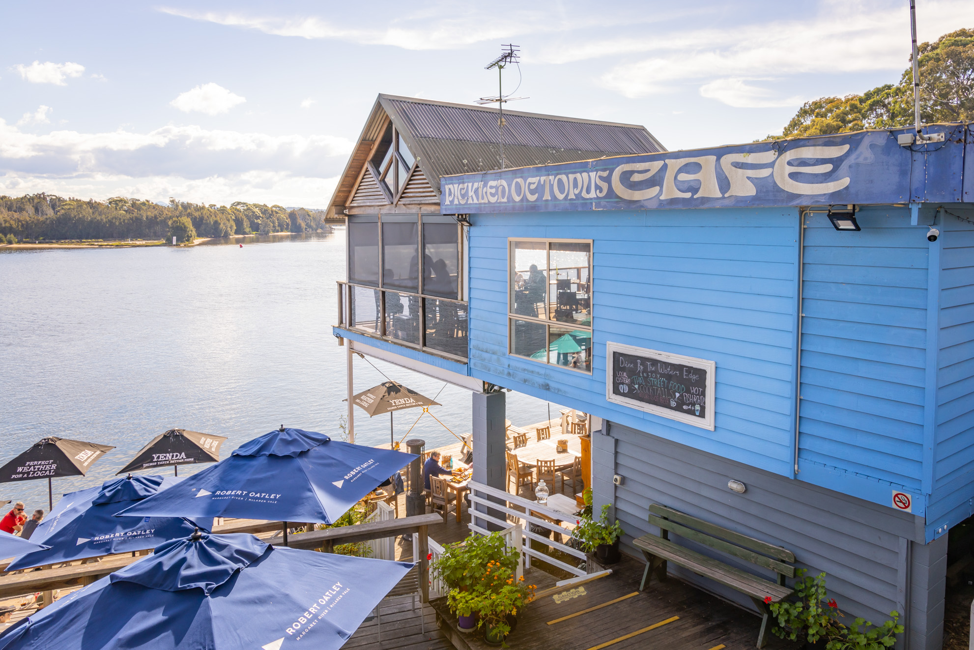 WELCOME TO COUNTRY - BUSH TUCKER & BUSH MEDICINE CULTURAL WALK WITH YUIN KNOWLEDGE HOLDER  FOLLOWED BY LUNCH AT THE PICKLED OCTOPUS RESTAURANT TUROSS HEAD