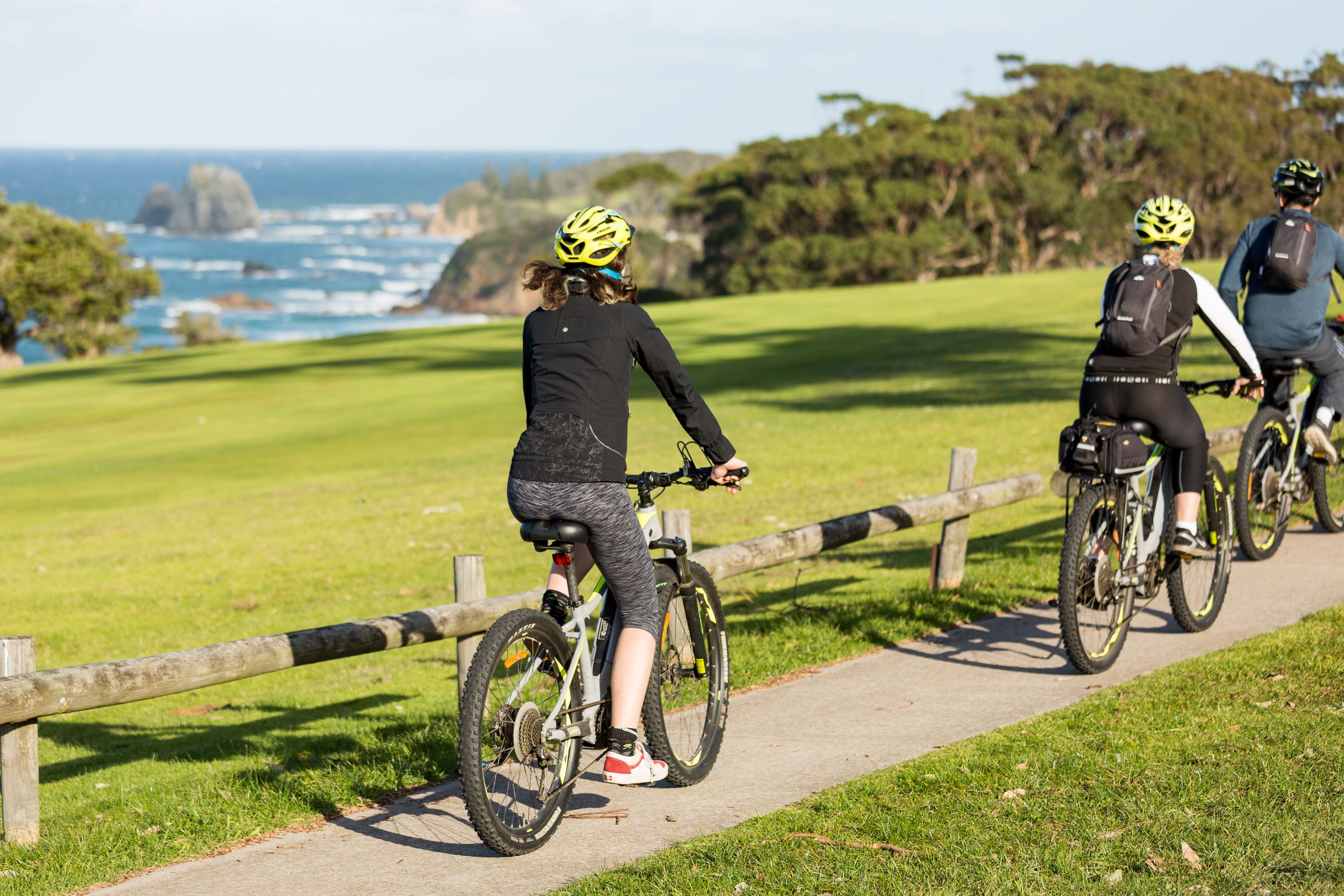 SELF GUIDED E-BIKE TOUR - PEDAL TO PRODUCE SERIES - NAROOMA TO TILBA VALLEY WINERY & ALE HOUSE VIA OLD HIGHWAY-  2 Hour E-Bike Hire with return transfers
