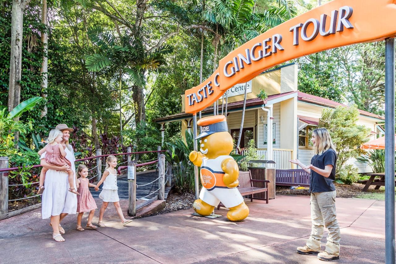 Ginger Factory + Eumundi Markets + Noosa Heads Private Group Tour