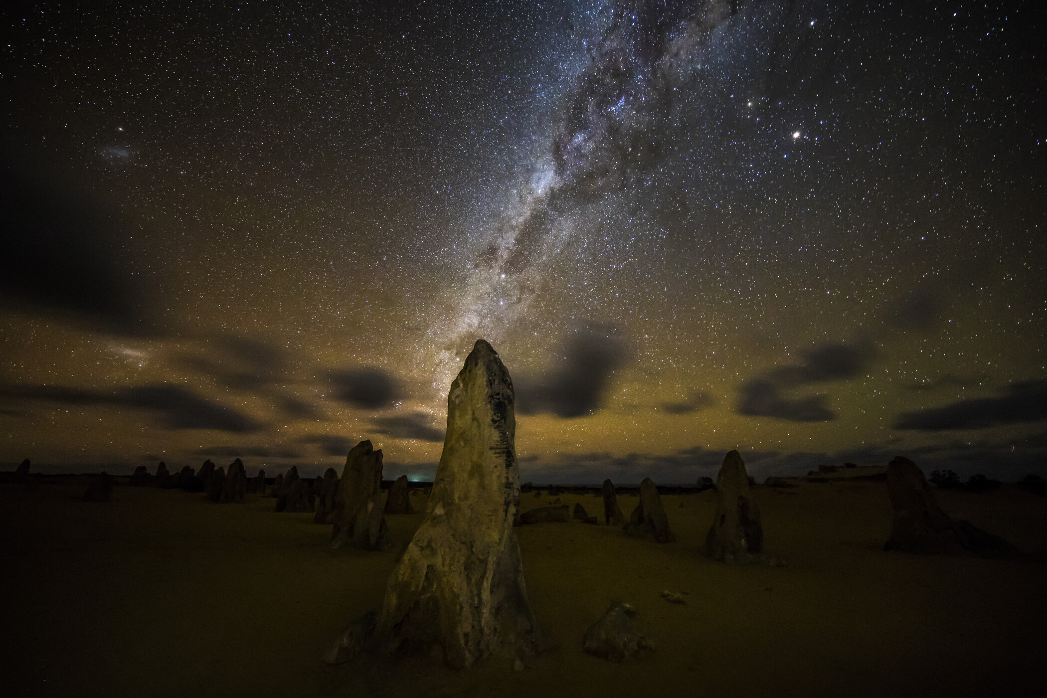 Wildlife Tours Australia: 1 Day Pinnacles Sunset Stargazing Telescope Tour
