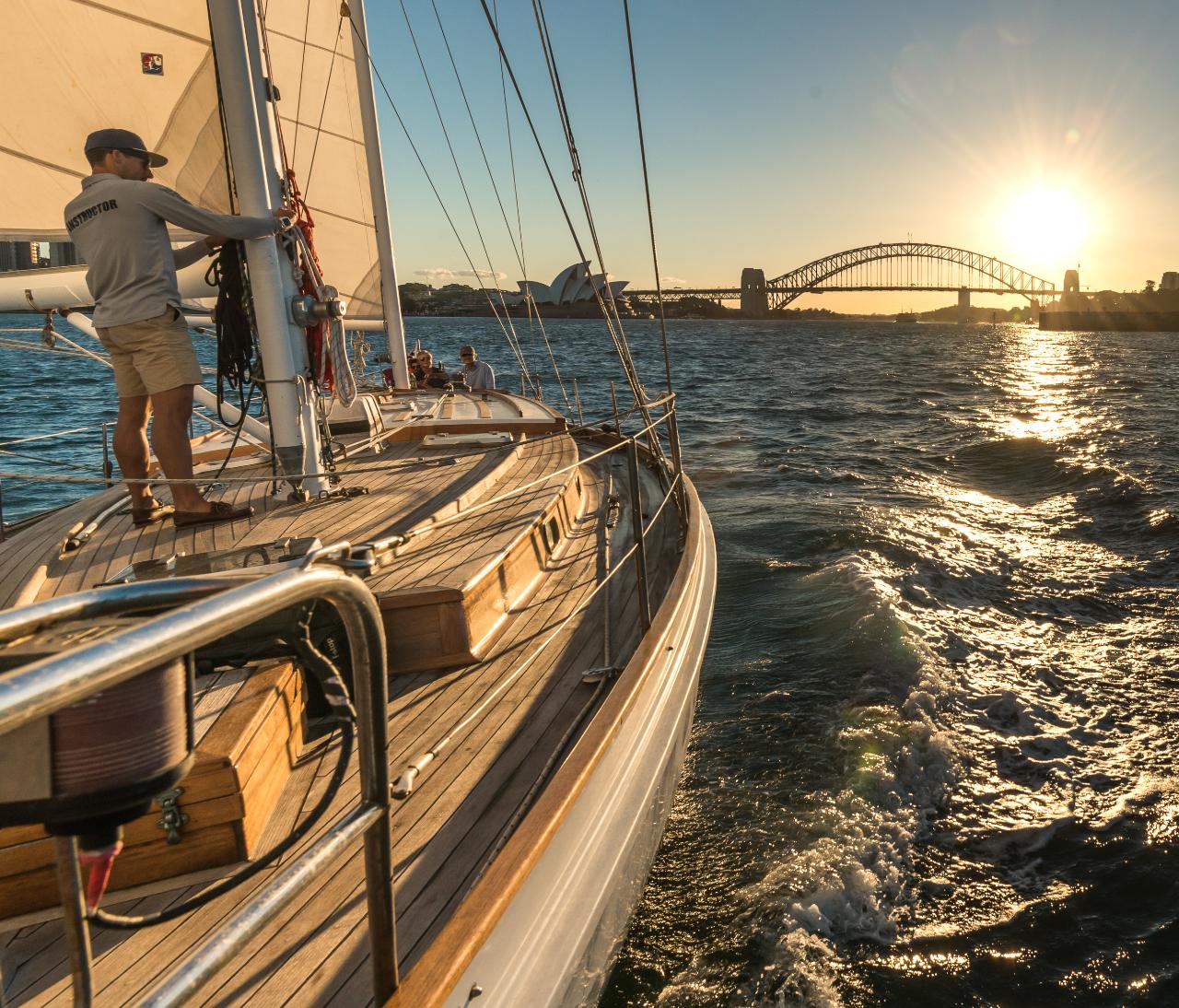 Sydney Harbour Sightseeing and History on Classic Yacht