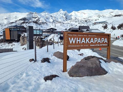 Snow Shuttle Transfer - National Park Village to Whakapapa Ski Area the Skywaka Gondola and Happy Valley