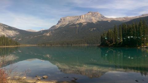Shoreline Walks & Sights at Emerald Lake - Sunday – Easy