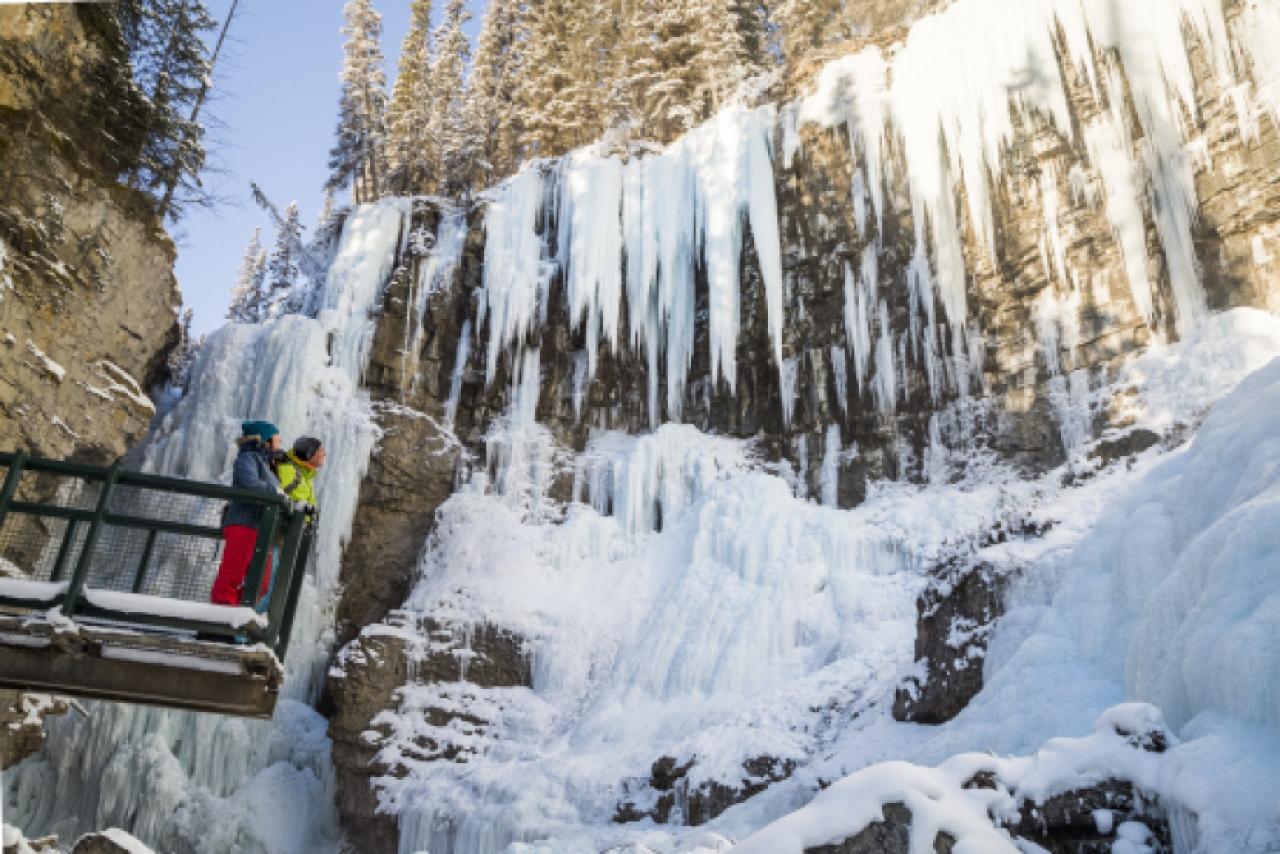 JOHNSTON CANYON ICEWALK - AM