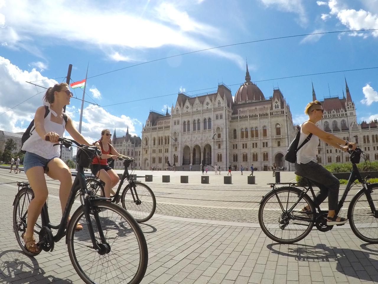 Budapest Highlights Bike Tour