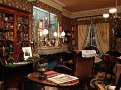 Visit The Sherlock Holmes Museum & 30+ London Top Sights Tour