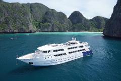 Tropical Treasures of Phi Phi Island by Cruise