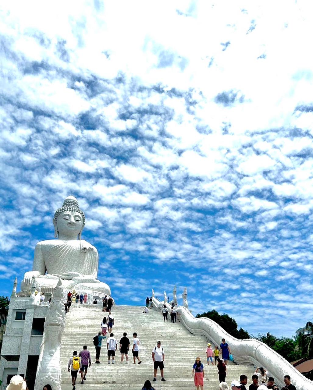 Phuket Explorer: Sightseeing, Shopping, and Night Market Adventure