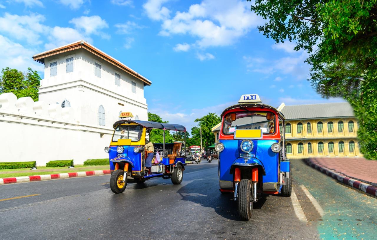 Famous Bangkok Tuk Tuk Tour