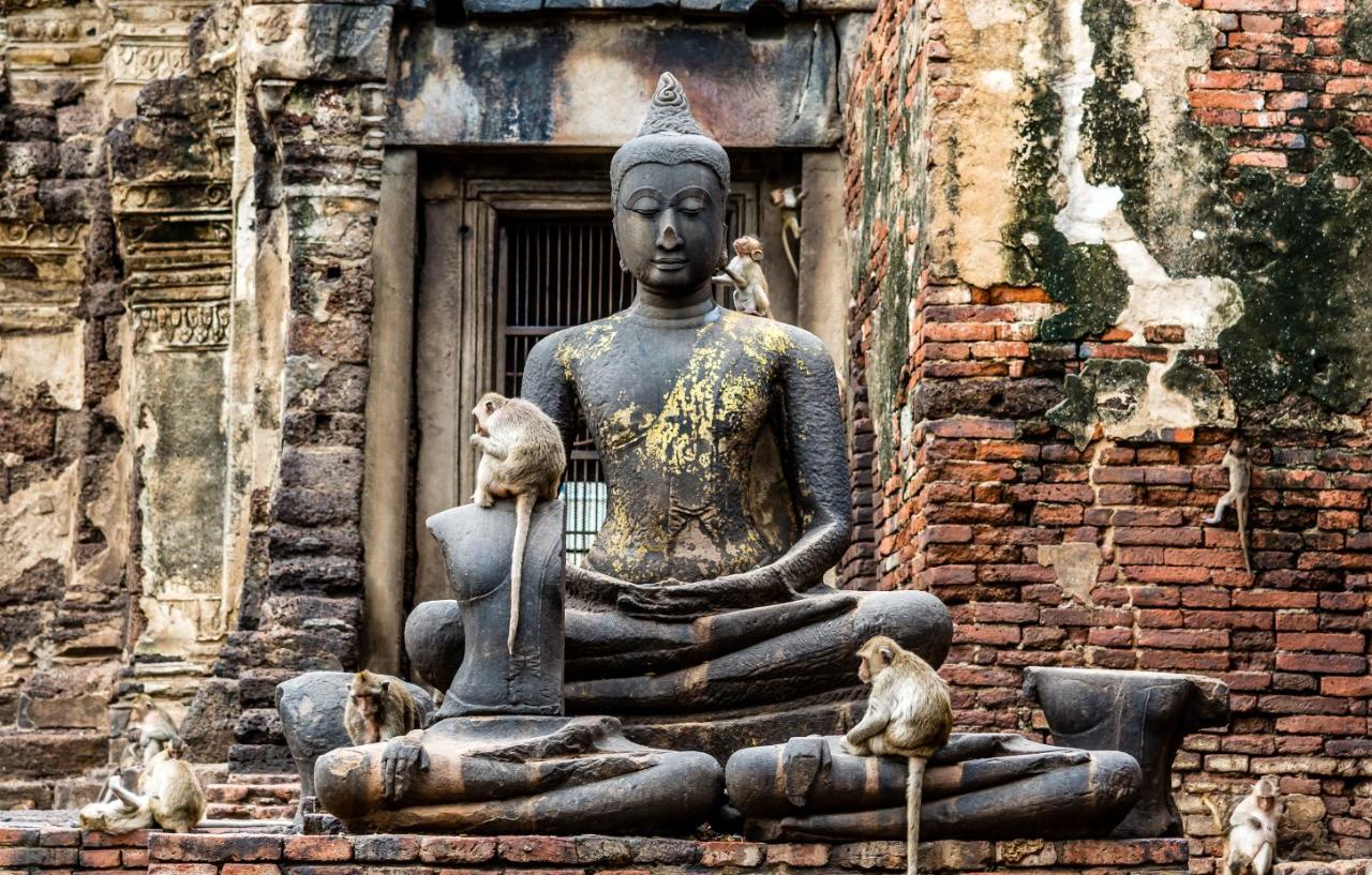 Lopburi Monkey Temple & Ayutthaya Old City (UNESCO) Tour