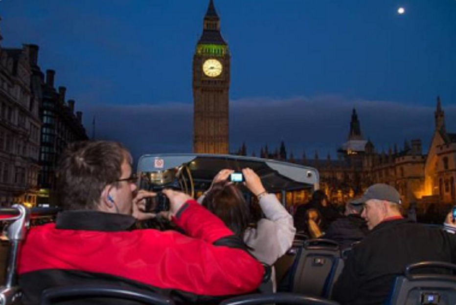 London by Night with Christmas Lights Tour