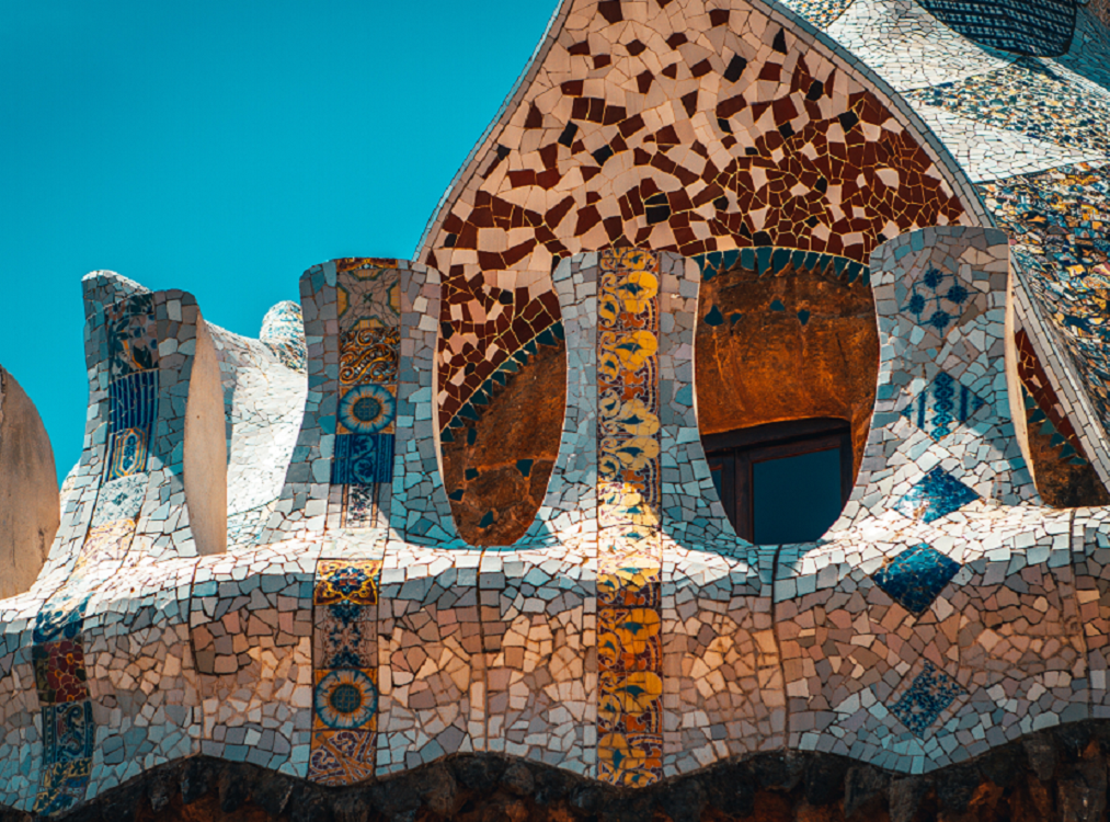 Barcelona Park Güell Guided Tour with Fast-Track Access