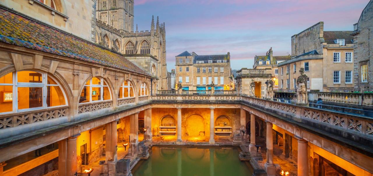 Bath and Cotswolds Villages: Private Luxury Car Tour from London