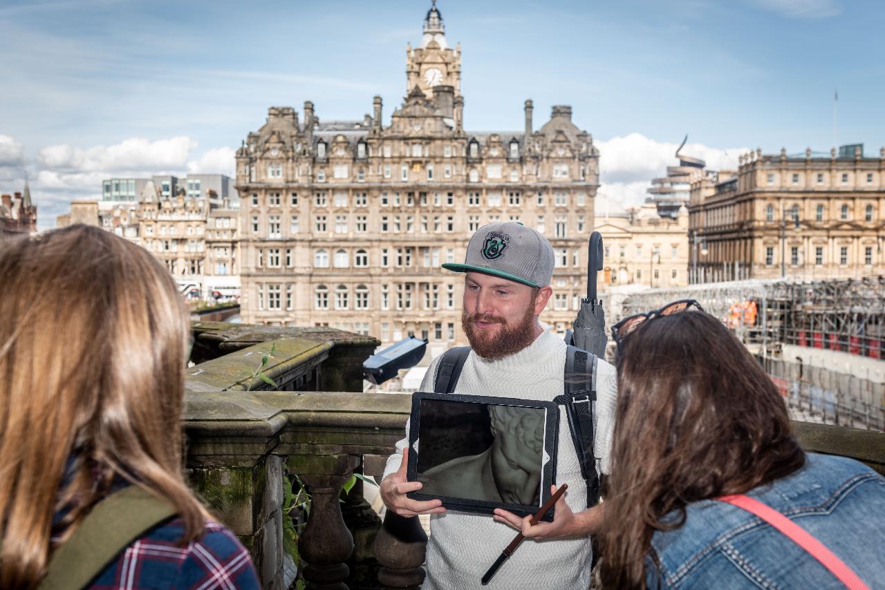 Private Tour - JK Rowling Wizard Origins with Edinburgh Castle Tickets