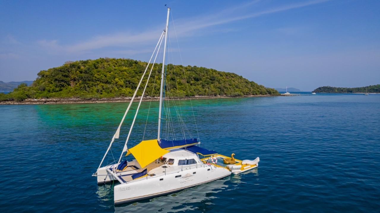 Private Amsterdam 40ft Yacht Experience in Pattaya