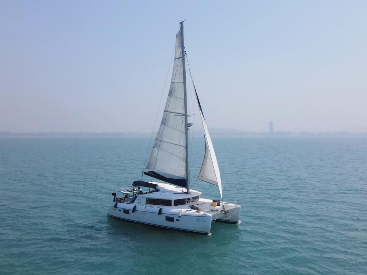 Private Lagoon421 42ft Yacht Experience in Pattaya