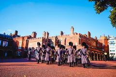 London Tour with Changing of the Guard & Westminster Abbey
