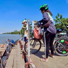Amazing Bangkok Weekend Bike Tour with Local Floating Market
