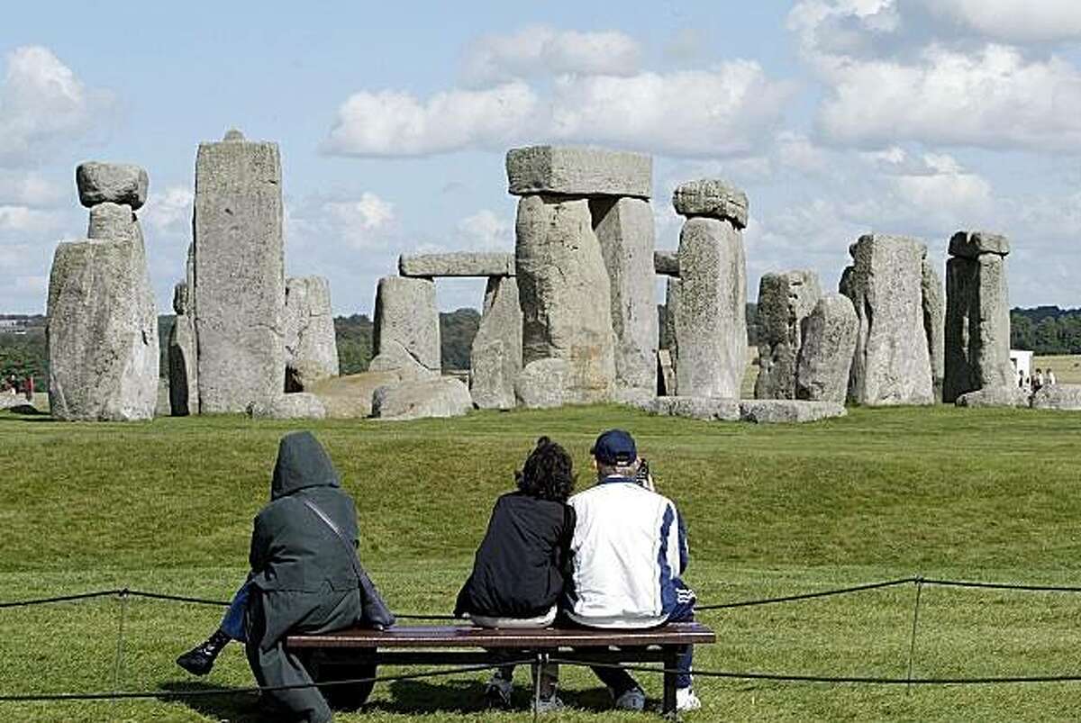 Buckingham Palace and Stonehenge Tour