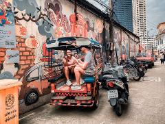 Heritage & Street Art Walking Tour in Bangkok