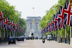 London: Buckingham Palace & Big Ben (& Westminster Abbey entry)