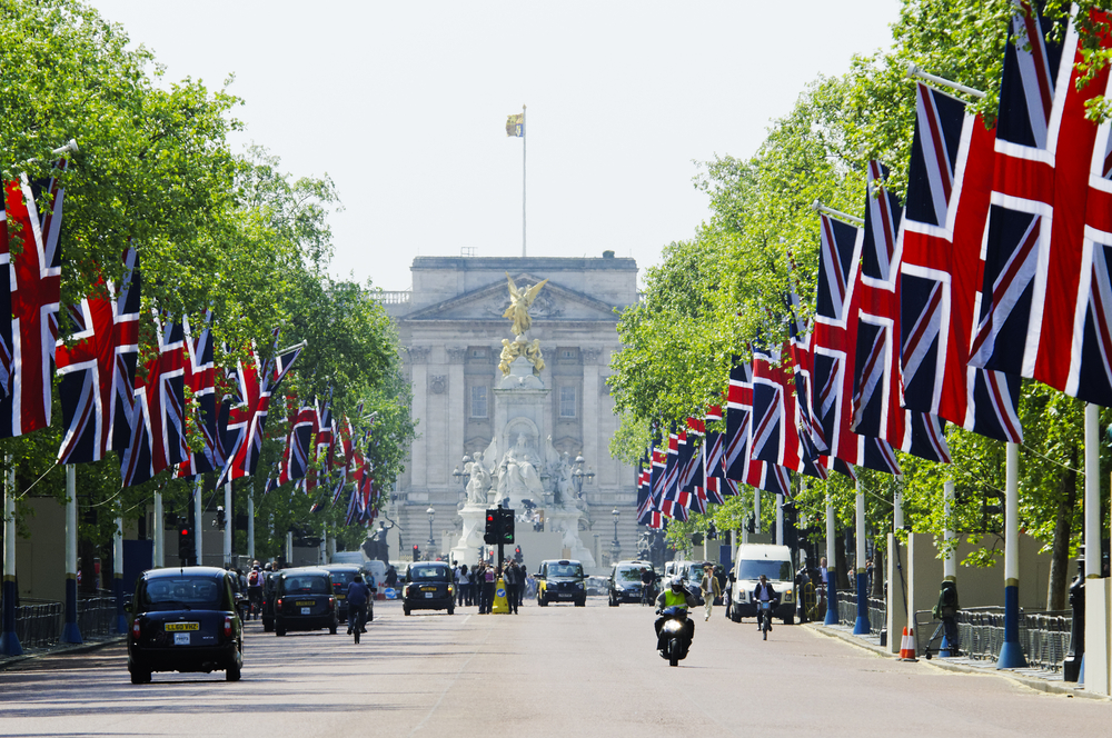 Full Royal Tour: Royal London & Buckingham Palace Tour (Private Tour ...